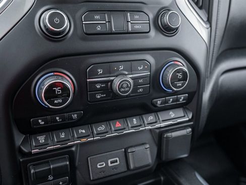 Used 2020 Chevrolet Silverado 2500 LTZ w/ LTZ Premium Package image 35