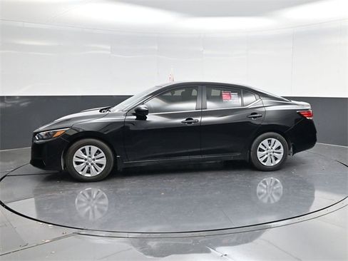 Used 2025 Nissan Sentra S image 6