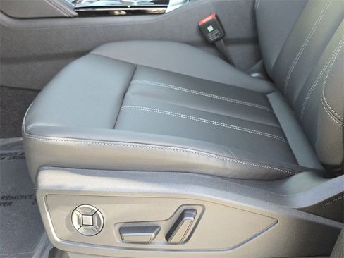 New 2025 Audi Q5 Premium image 17