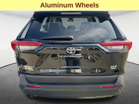 Used 2023 Toyota RAV4 XLE w/ Convenience Package image 9