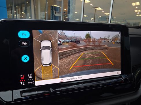 Used 2024 Volkswagen Atlas Cross Sport SEL Premium R-Line image 27