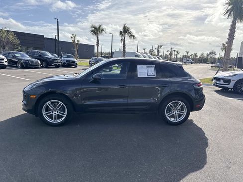 Used 2024 Porsche Macan AWD/4WD image 6
