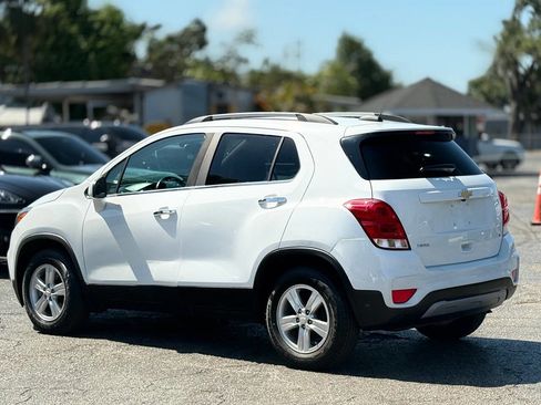 Used 2019 Chevrolet Trax LT w/ LT Convenience Package FWD image 5