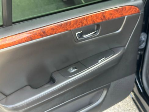 Used 2006 Cadillac DTS image 18