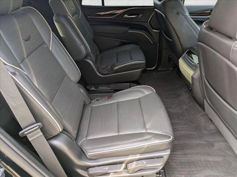 Used 2023 Cadillac Escalade Premium Luxury AWD/4WD image 22