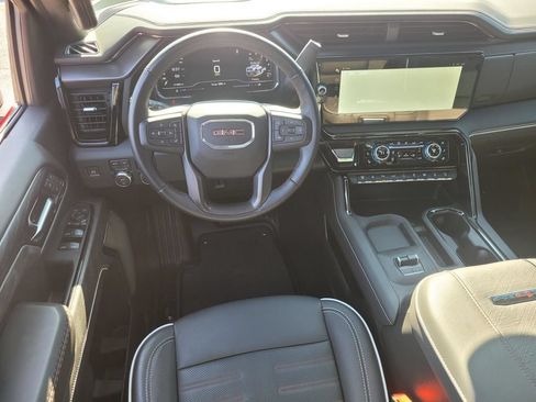 Used 2025 GMC Sierra 2500 AT4X AWD/4WD image 15