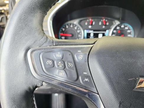 Used 2018 Chevrolet Equinox Premier FWD image 16