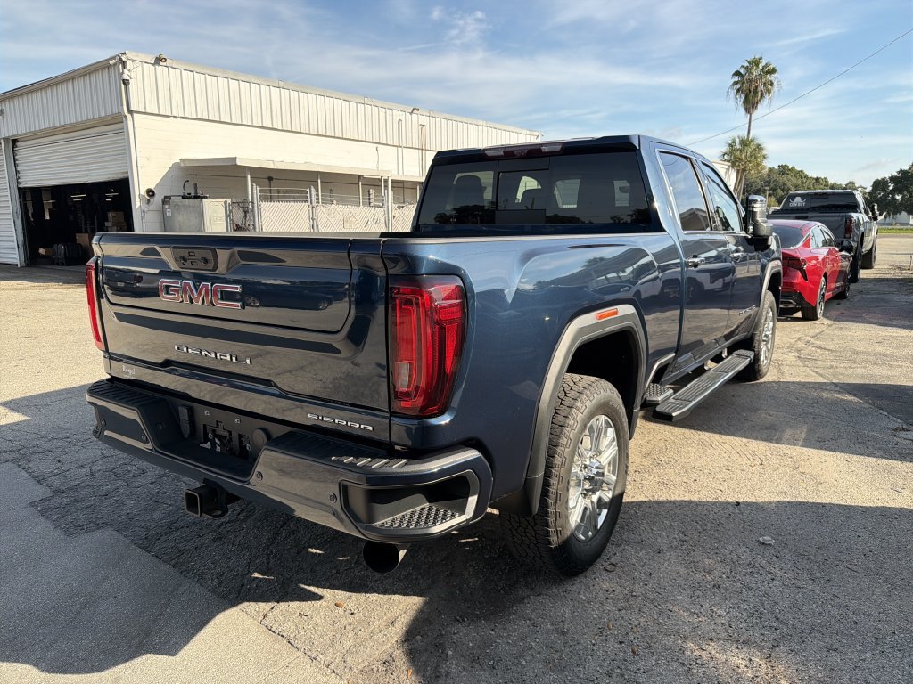 Used 2020 GMC Sierra 2500 Denali w/ Denali Ultimate Package AWD/4WD image 3