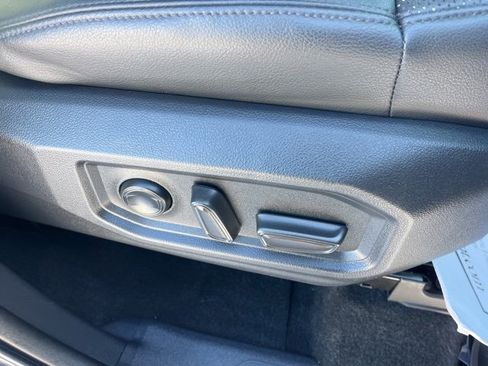 Used 2023 Toyota Tundra Limited image 55