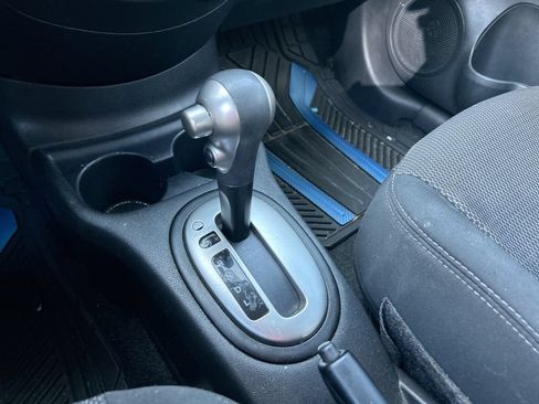 Used 2016 Nissan Versa SV FWD image 22
