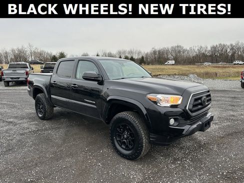 Used 2021 Toyota Tacoma SR5 image 1