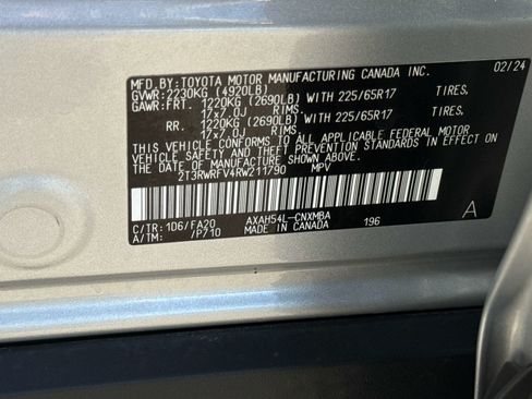 Used 2024 Toyota RAV4 XLE AWD/4WD image 28