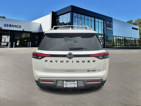 Used 2022 Nissan Pathfinder SL w/ Lighting Package (N92) AWD/4WD image 5