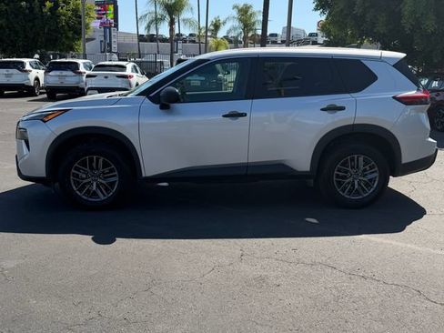 Used 2024 Nissan Rogue S FWD image 4