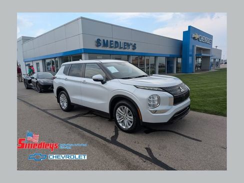 Used 2022 Mitsubishi Outlander ES FWD image 1