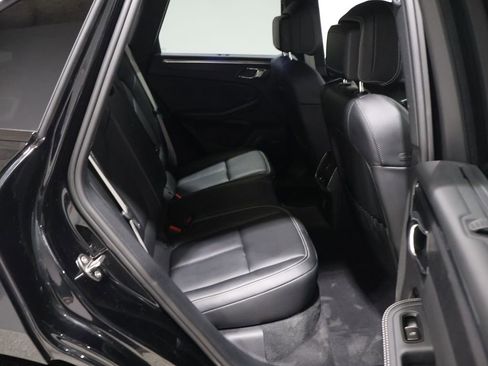 Used 2026 Porsche Macan GTS image 19