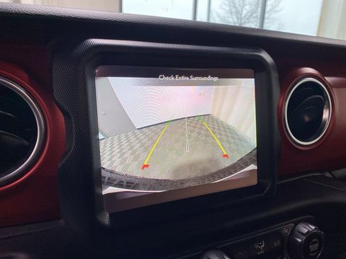 Used 2023 Jeep Wrangler Unlimited Rubicon w/ LED Lighting Group image 26