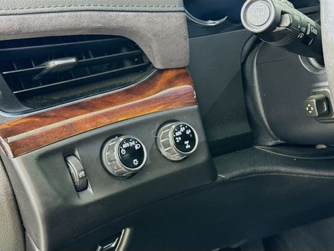 Used 2016 Cadillac Escalade Premium image 14
