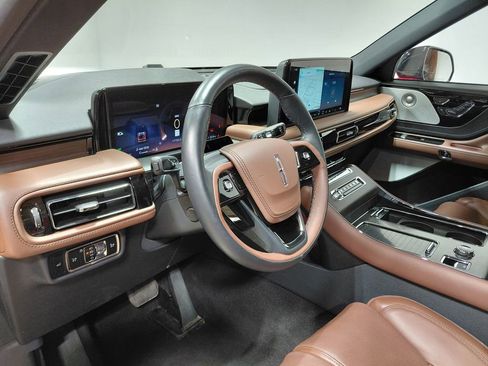 Used 2025 Lincoln Aviator Reserve w/ Equipment Group 201A AWD/4WD image 23