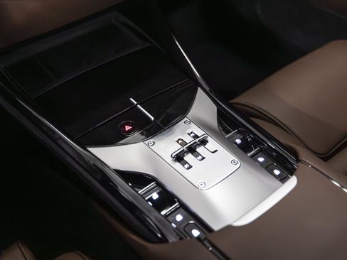 Used 2026 Ferrari Purosangue AWD/4WD image 43