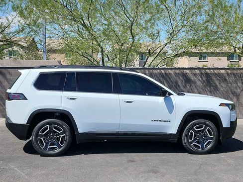New 2026 Jeep Cherokee Laredo AWD/4WD image 10