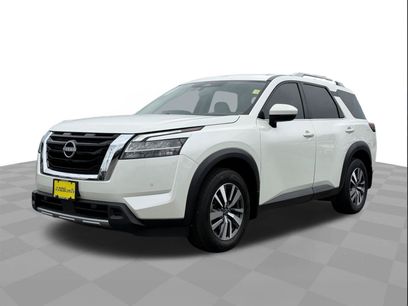 Used 2024 Nissan Pathfinder SL