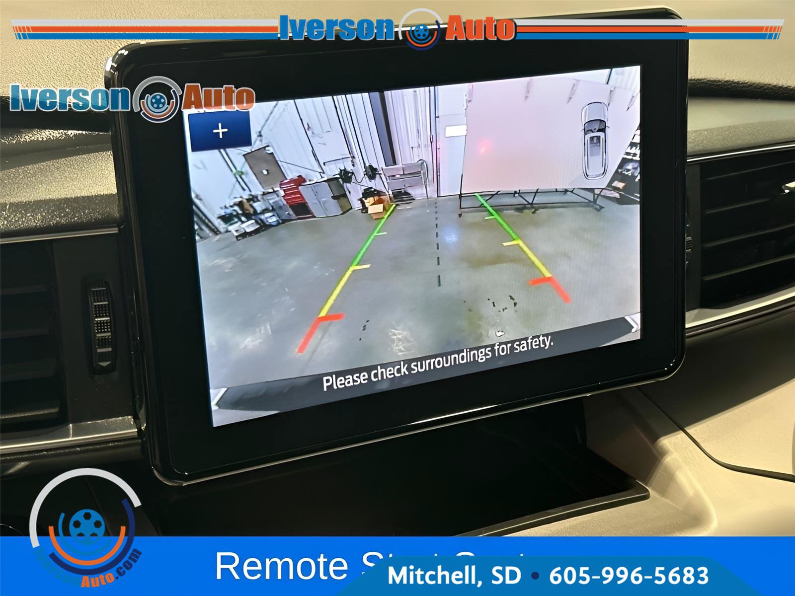 Used 2024 Ford Explorer XLT w/ Equipment Group 202A AWD/4WD image 21
