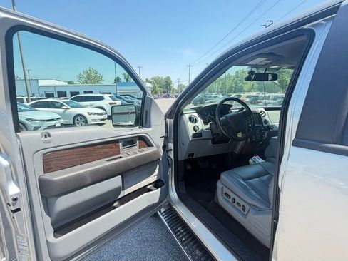 Used 2013 Ford F150 Lariat w/ Mid Equipment Group AWD/4WD image 9