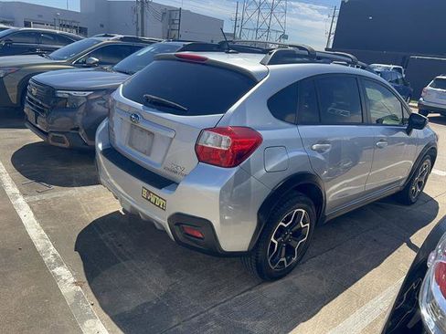 Used 2015 Subaru Crosstrek 2.0i Limited image 3