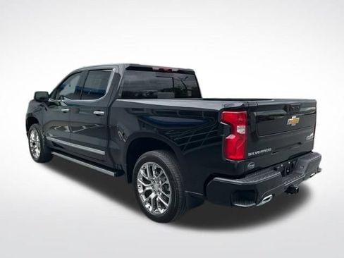 Used 2026 Chevrolet Silverado 1500 High Country AWD/4WD image 5