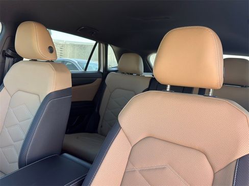 New 2026 Volkswagen Atlas Cross Sport SE image 16