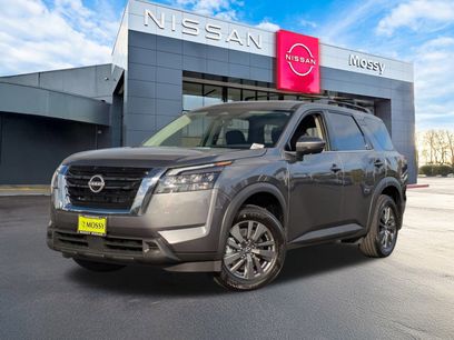 New 2025 Nissan Pathfinder SV