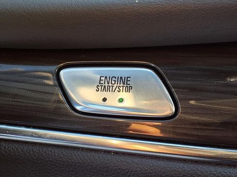 Used 2023 Buick Enclave Essence w/ Experience Buick Package image 15