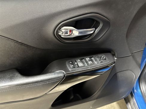 Used 2020 Jeep Cherokee Altitude image 20