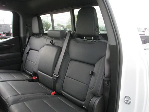 Used 2025 GMC Sierra 1500 SLT w/ SLT Premium Plus Package image 22