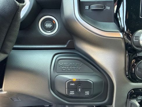 New 2026 RAM 2500 Big Horn AWD/4WD image 15