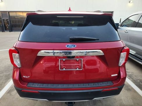 Used 2020 Ford Explorer XLT w/ Equipment Group 202A RWD image 5
