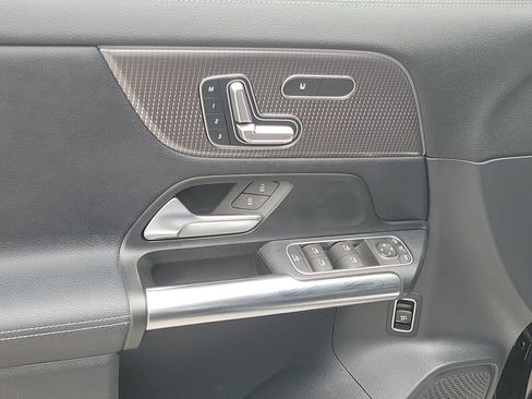 Used 2022 Mercedes-Benz GLA 250 w/ Premium Package Lite image 20