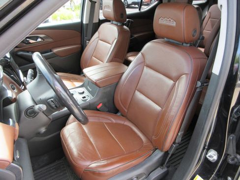 Used 2018 Chevrolet Traverse High Country AWD/4WD image 22