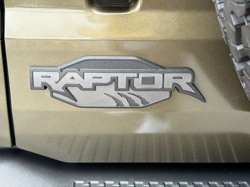 Used 2024 Ford Bronco Raptor w/ Interior Carbon Fiber Pack 6 AWD/4WD image 11