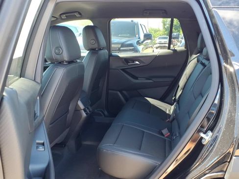 New 2026 Chevrolet Equinox LT w/ Convenience Package II FWD image 9