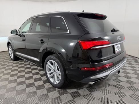 Certified 2025 Audi Q7 2.0T Premium AWD/4WD image 3