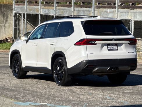 Used 2024 Toyota Grand Highlander Platinum image 6