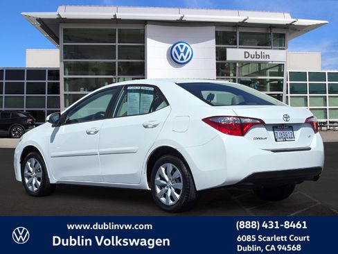 Used 2015 Toyota Corolla LE w/ Body Protection Package #2 FWD image 6