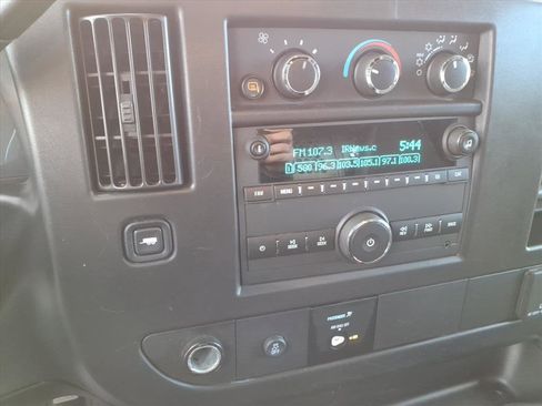Used 2024 Chevrolet Express 2500 w/ Driver Convenience Package image 31
