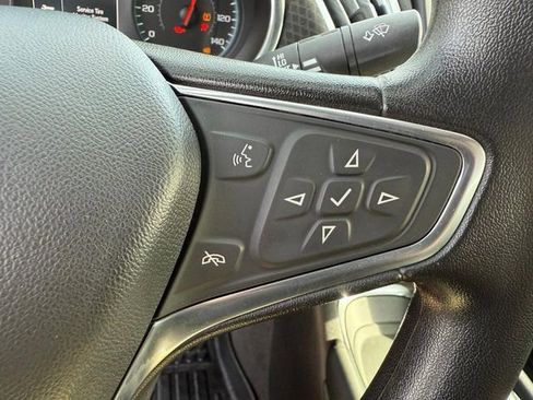 Used 2017 Chevrolet Malibu LT image 20