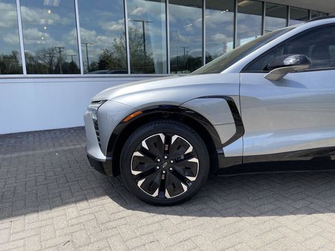 Used 2024 Chevrolet Blazer EV RS AWD/4WD image 9