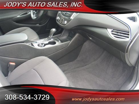 Used 2018 Chevrolet Malibu LS image 22