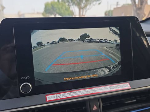 New 2027 Toyota Prius XLE FWD image 19