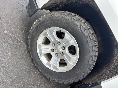 Used 2018 Chevrolet Silverado 1500 LT w/ All Star Edition AWD/4WD image 30